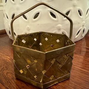 Vintage Brass Woven Basket Vignette Decor Piece Moveable Handle Trinket Dish Pot